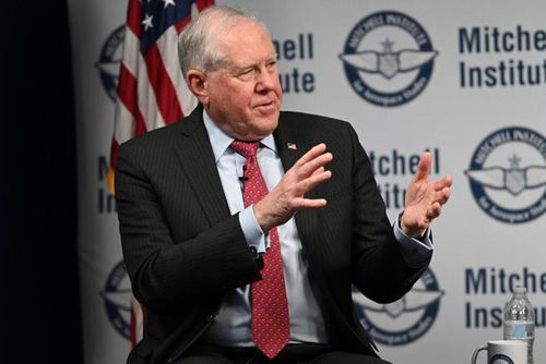 六代机背后的秘密：肯德尔披露F47与中国导弹的较量