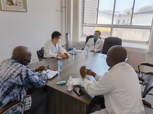 缅甸领导人慰问中国救援医疗队：一场跨越国界的温暖行动