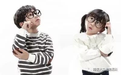 我的新朋友——“眼镜”：从陌生到熟悉的奇妙旅程