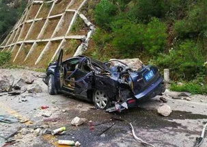 惊险瞬间！地震中在泰韩国男子跨越断层空中走廊只为与妻女团聚