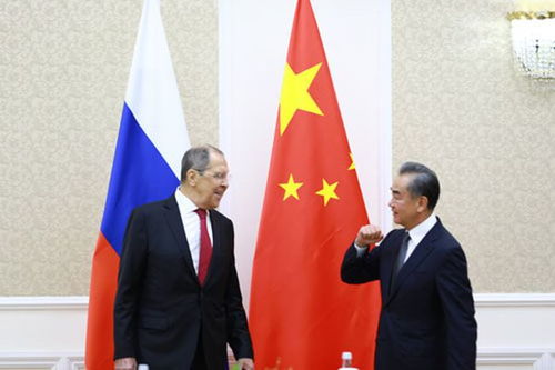 中俄世代友好的坚定承诺：王毅访俄背后的深意