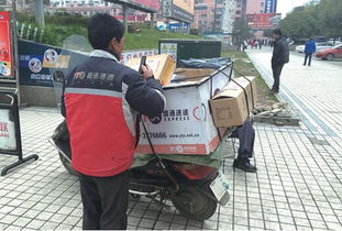 快递员因同一人连收100个包裹报警了，背后真相令人惊讶