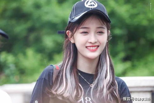 吴宣仪晕倒被工作人员抱下台：代拍乱象下的艺人困境