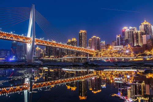 跟着“甲亢哥”在重庆CITYWALK，感受魔幻山城的魅力