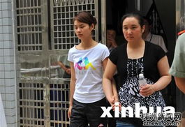 姜甲儒妈妈法庭外晕倒：寻亲之路的辛酸与希望