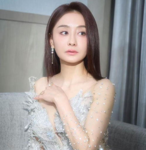 王蓉陈德容两大话题女王现状：从舞台争执到情感波折