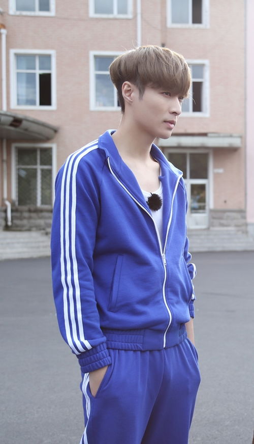 极挑男人帮张艺兴新片首映合体，感动与回忆并存！