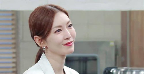 金素妍与千瑞珍：从“冰美人”到“蛇蝎恶女”的蜕变