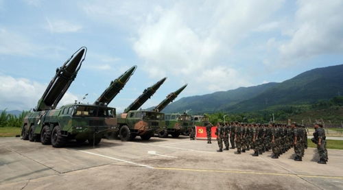 感受陆军火箭军远程打击时效度：一场震撼的军事演练