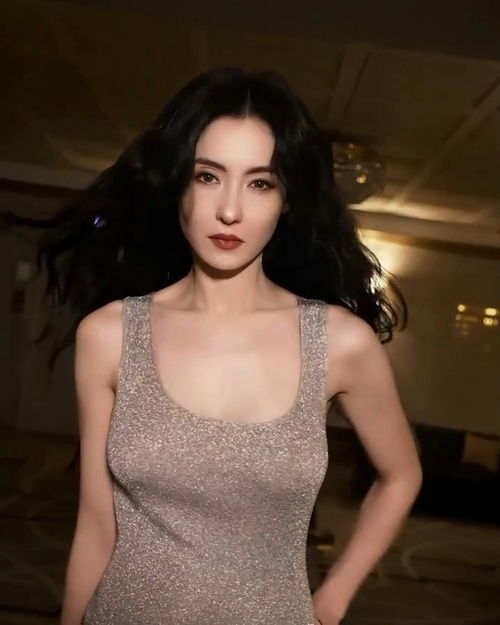 44岁张柏芝生图依旧能打：岁月沉淀下的顶级骨相美人