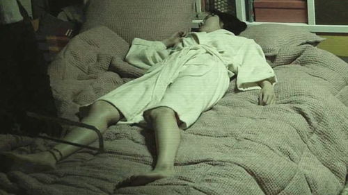 独居女生在家门口装了摄像头之后，邻里隐私权纠纷频发