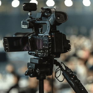 中美贸易战升级：商务部强硬回应美方对等关税