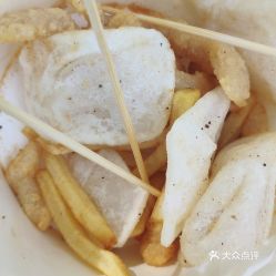 鸡柳年糕薯条：街头小吃的狂欢盛宴