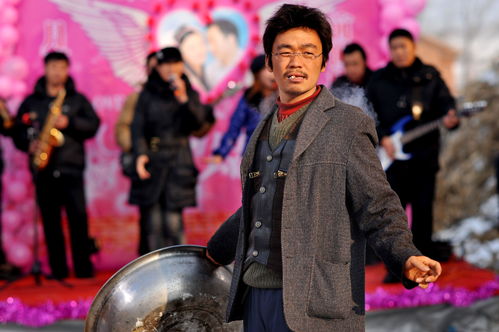 甲亢哥在重庆唱响《强军战歌》：热血青春的高燃瞬间