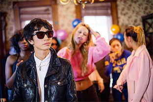 庞麦郎：从《我的滑板鞋》到复出舞台的音乐人生