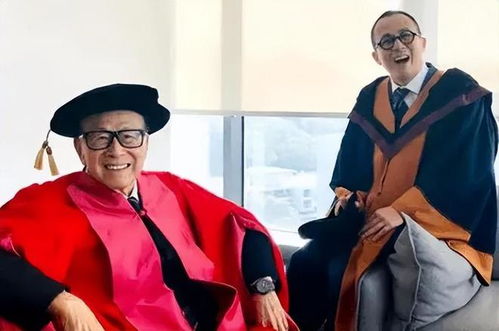 李嘉诚96岁高龄罕见露面，背后有何深意？