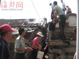 女子烧纸祭祖竟烧了邻居保时捷，传统习俗如何避免悲剧？