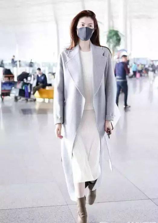 稀缺装扮穿搭挑战赛：从微博之夜看杨紫的时尚态度