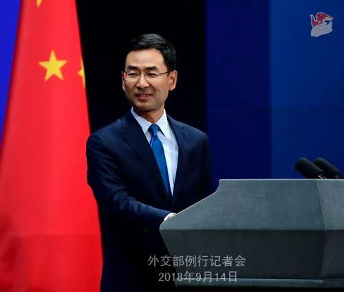 周深亮相外交部双语宣传短片：用歌声传递和平的力量