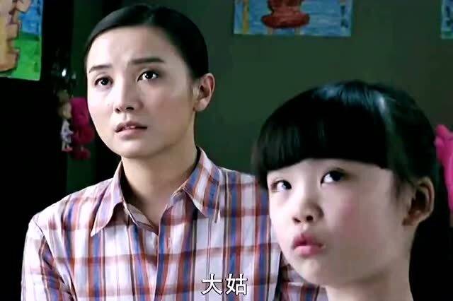 扫墓现场的大姑姐与弟媳冲突：一场家庭关系的冷思考