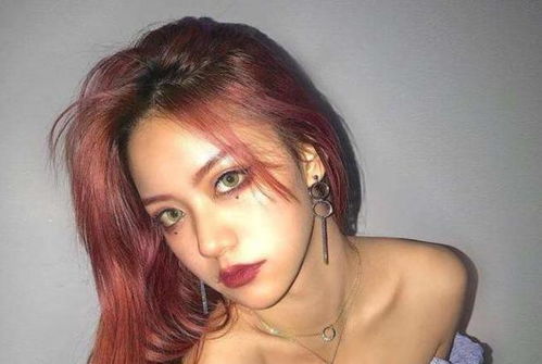 千万粉丝网红“刀小刀”被带走调查，背后真相令人震惊！