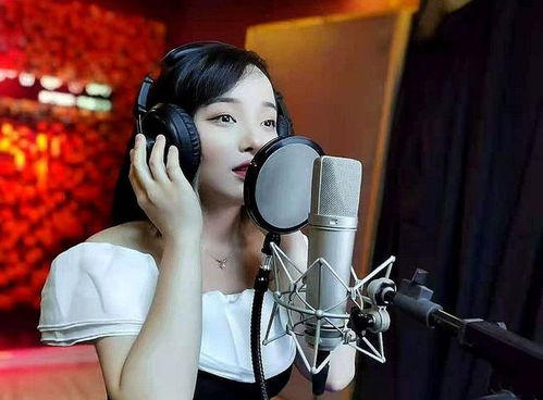 美女音乐老师走红背后：当歌声遇上青春