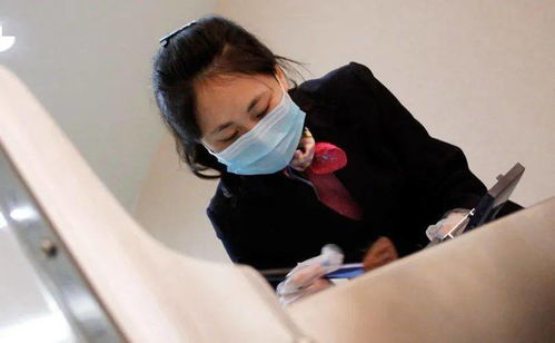 19岁女入殓师的日常：为遗体穿衣时，她感觉到了什么？