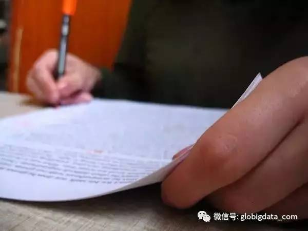 如何看待2025年新国辩小组赛武汉大学辩论队涉嫌使用伪证？