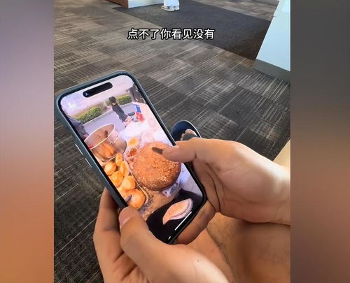 甲亢哥被华为三折叠手机迷住，一口气下单三台！