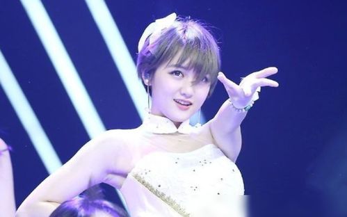 董思怡经纪人视角：阳光女孩的演艺之路