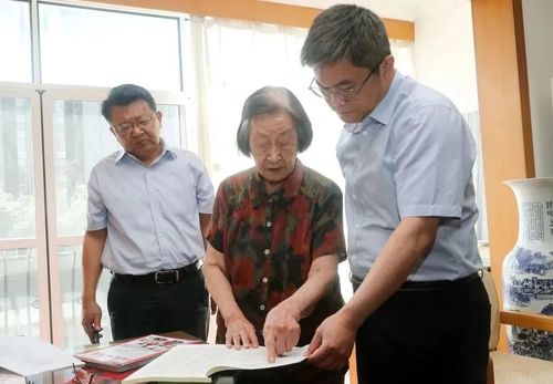 教育家精神：扎根与亲近，照亮教师的生命自觉