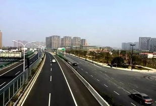 清明返程高峰，两小时车程开了七小时！网友吐槽：堵到怀疑人生