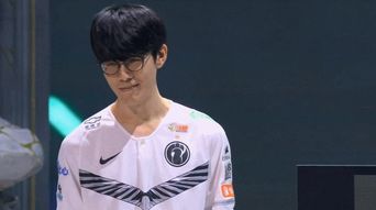 TheShy赛后道歉：电竞选手的责任与成长