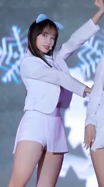 程潇经纪人:舞台上的自信女王