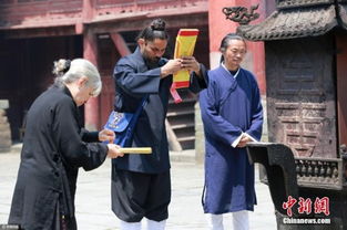 美国小伙武当山习武15年：金发变黑发的传奇故事