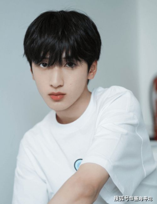 新说唱选手质疑严浩翔导师身份：一场争议背后的真相