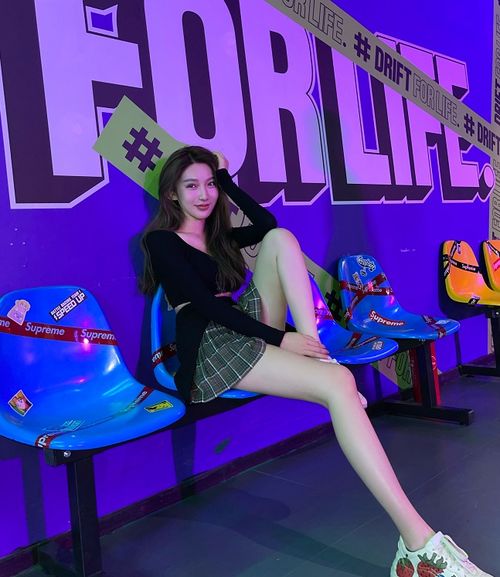 冬日浪漫：晒出你的OOTD穿搭，解锁岁末时尚灵感