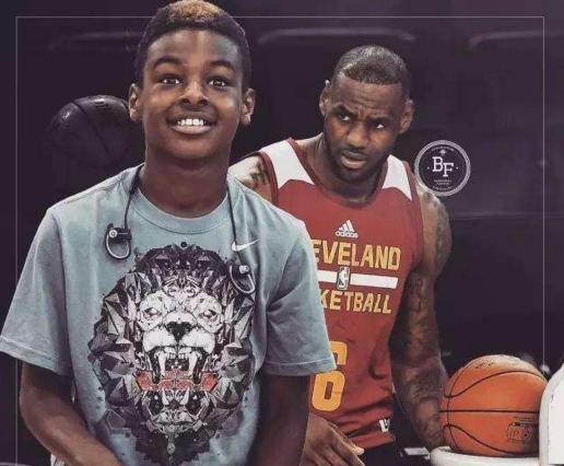 詹姆斯的教育观：儿子们不逃避困难，我们家推崇这种价值观！