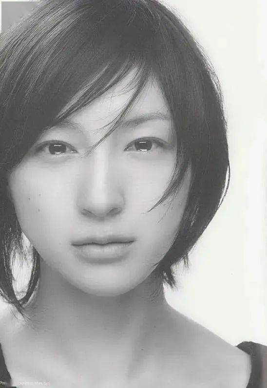 广末凉子涉嫌袭击护士被逮捕：明星光环背后的阴影