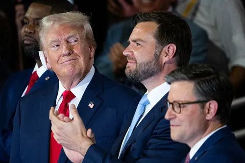 震惊！美国副总统万斯用词“中国乡巴佬”引全球热议