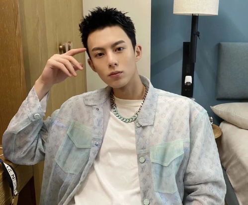 王鹤棣喊你入巧门：微博之夜的幽默与才华碰撞