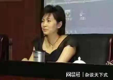 震惊！六旬男子杀害女教师，靠女友工资生活的背后真相