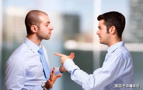 男子认出老板是同学：先结账后相认的奇妙故事