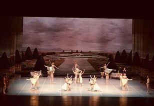 跨越时空的拴马桩传奇：湘女笔下的云南边地奇缘