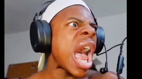 甲亢哥挑战八卦坑跑酷，全网炸锅的疯狂直播！