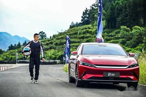 你的第一台旗舰轿车汉L：如何选择混动与纯电版本？