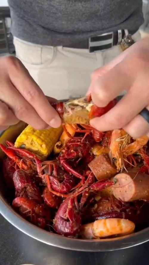 又到吃小龙虾的季节了，今年你实现‘小龙虾自由’了吗？