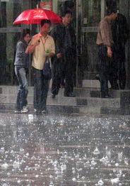 南京突降冰雹，亲历者讲述震撼瞬间