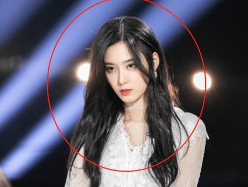 徐艺洋拍下金宣虎wink笑瞬间，粉丝沸腾了！