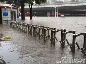 武汉暴雨前全城一秒入夜伴电闪雷鸣